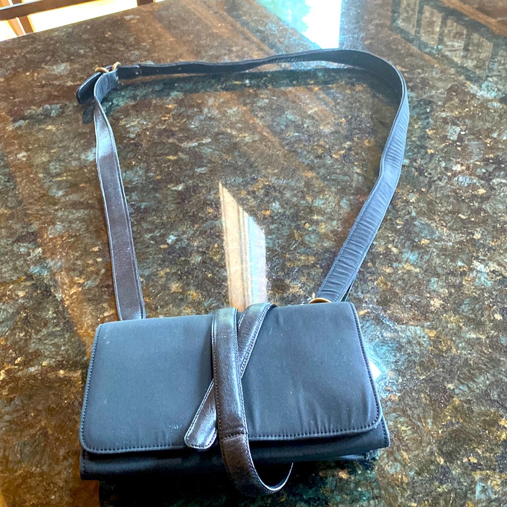 Leather and fabric Vintage Johnny Farrah, Crossbody🌺